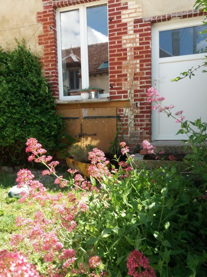 Campagn'Arts Bed & Breakfast Villechetif Exterior photo